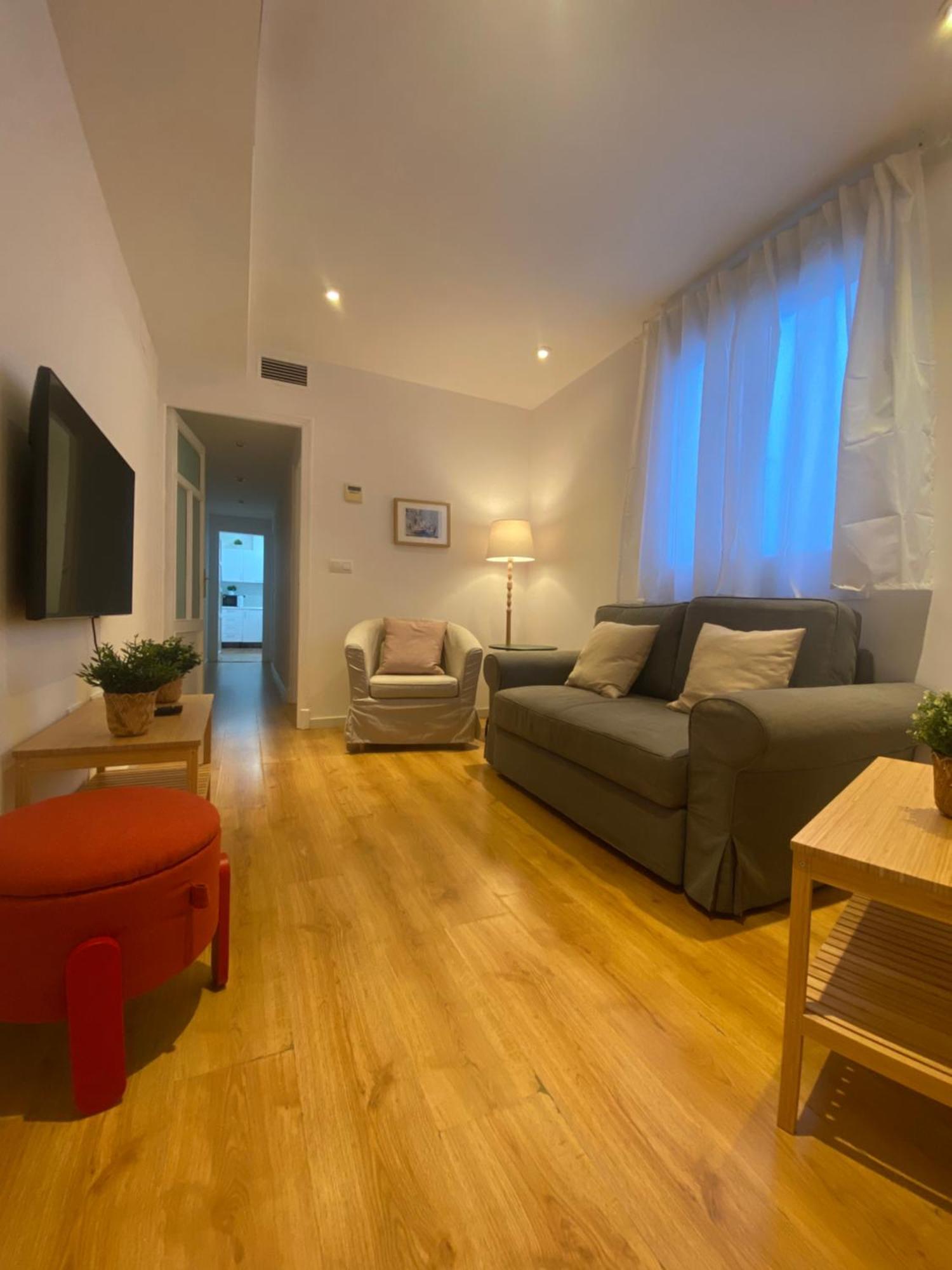 2 Bedroom Virgen De Begona Sevilla Exterior foto